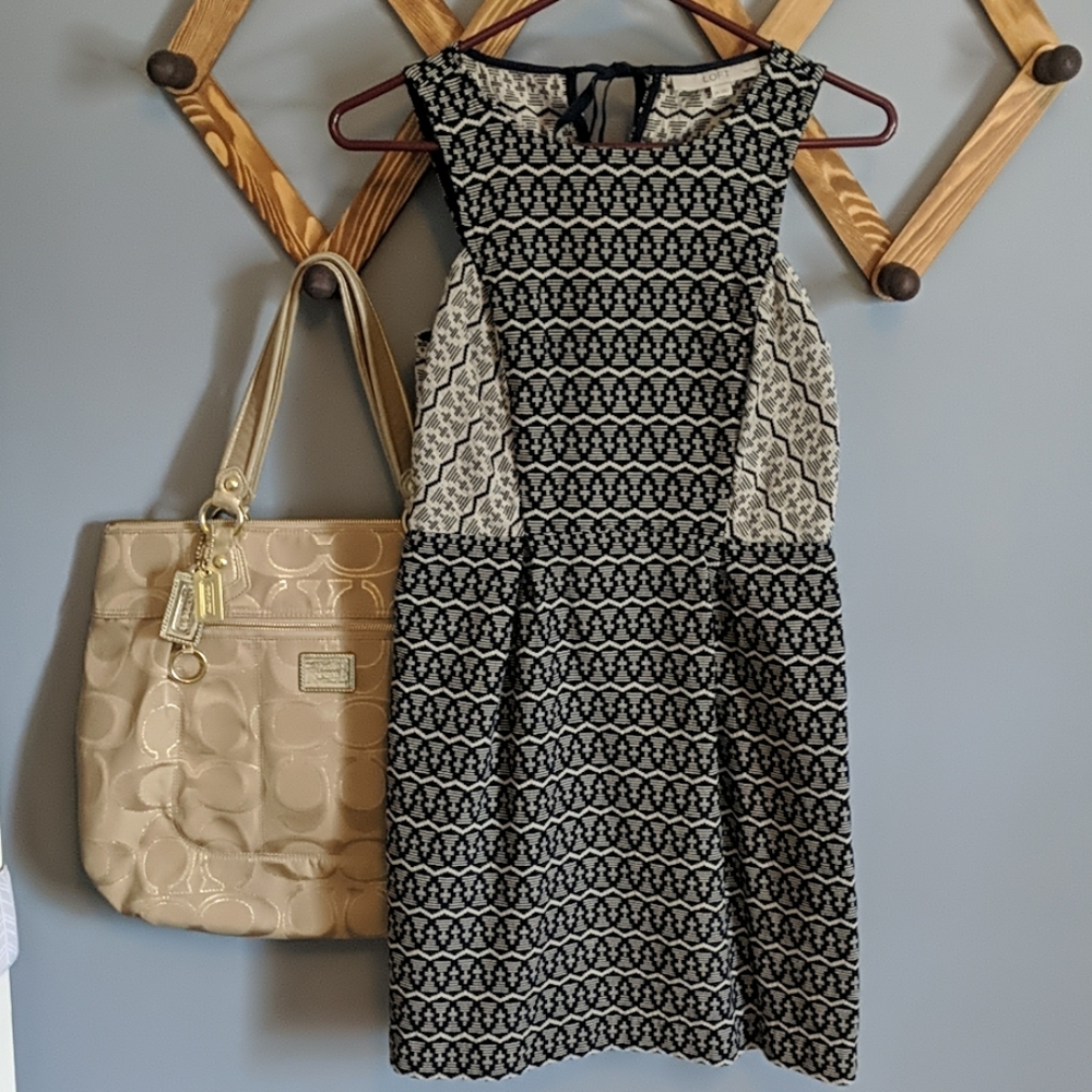 ☀️ 🎉HP🎉Loft 2P Navy and Tan Sheath Dress